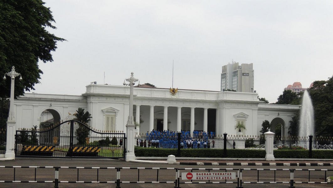 presidentialpalace1.jpg