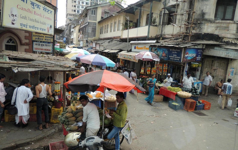 mumbai94streetmarket.jpg